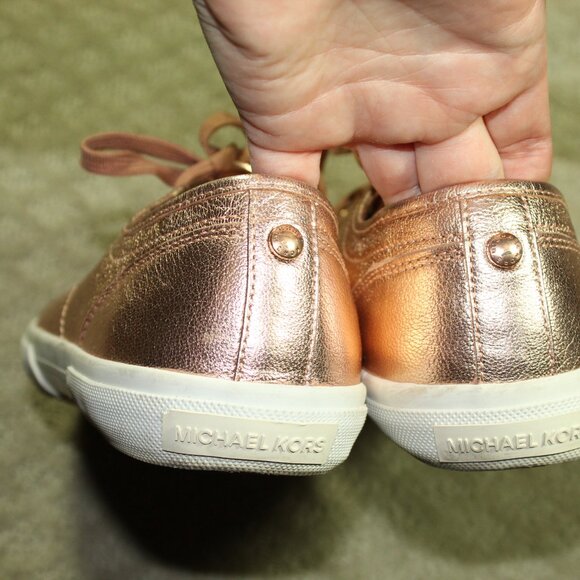 RARE! MICHAEL KORS  ROSE GOLD  STUDDED METALLIC SHINY LACE UP SNEAKERS Size 9 - Picture 6 of 7
